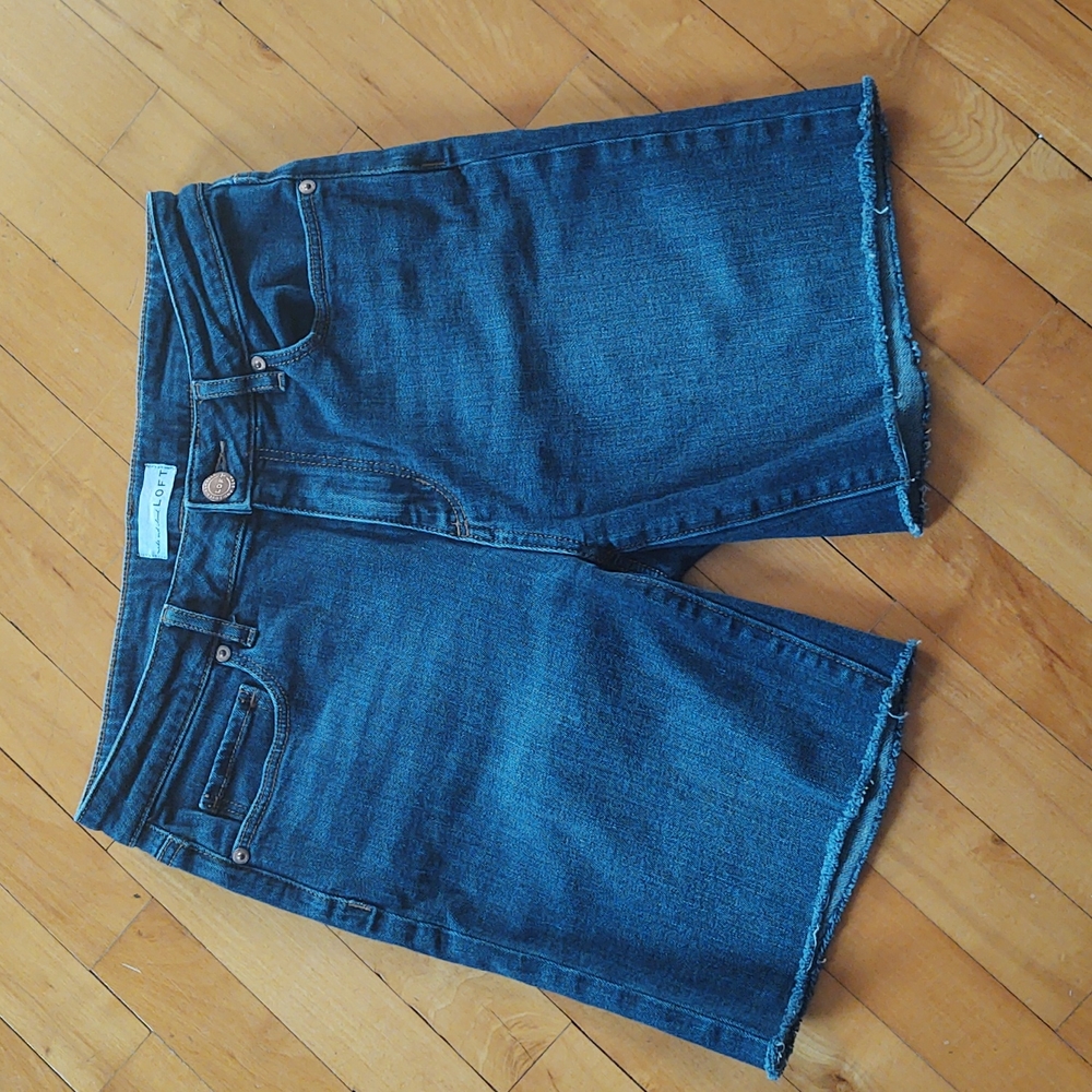 Loft Dark Wash Cut Off Jean Shorts 26/2